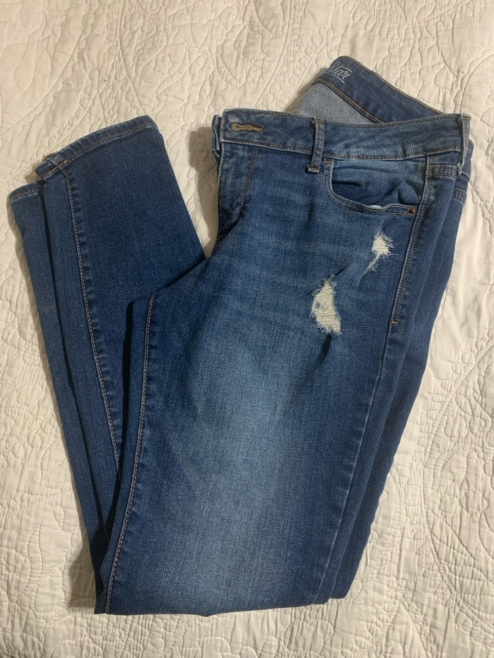 Old Navy Rockstar Distressed Skinny Jeans
